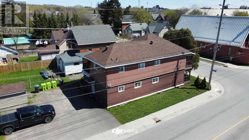 186 Albert ST W — photo 3 of 30