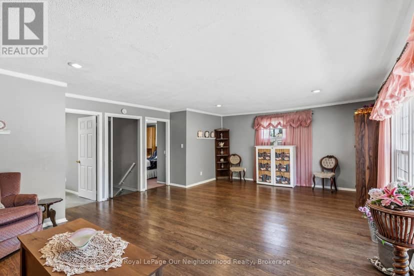 261 River Road E — photo 17 of 35