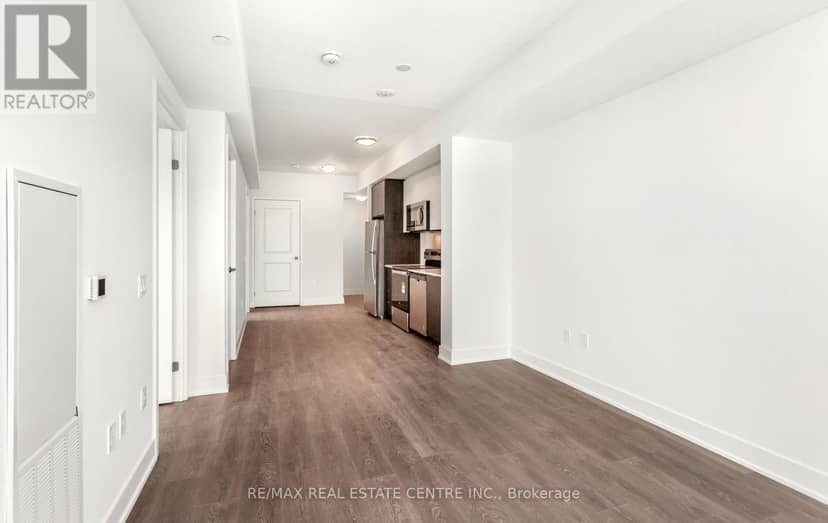 1307 - 204 Burnhamthorpe Road E — photo 14 of 40