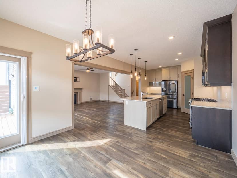 97 Astoria PT, Devon, photo 7