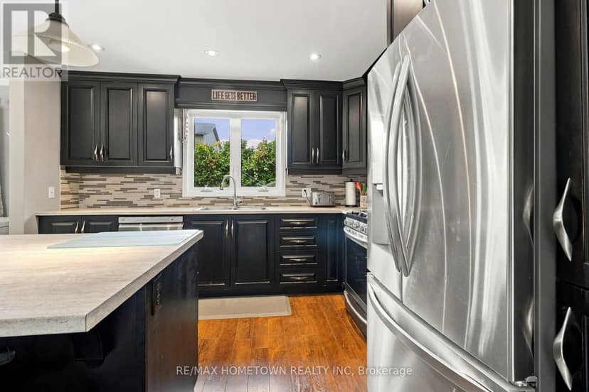 229 Colonel Douglas Crescent — photo 13 of 40