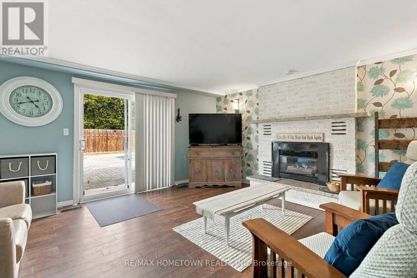 229 Colonel Douglas Crescent — photo 16 of 40