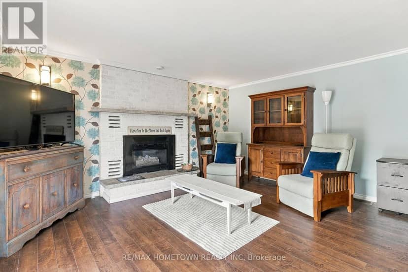 229 Colonel Douglas Crescent — photo 17 of 40