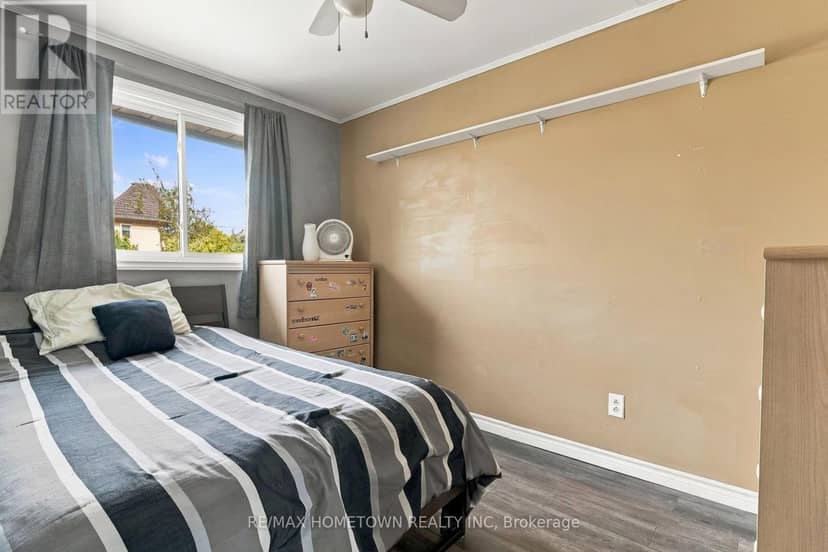 229 Colonel Douglas Crescent — photo 24 of 40