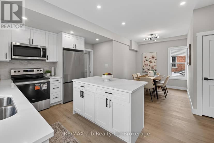 91 Winniett Street — photo 12 of 37