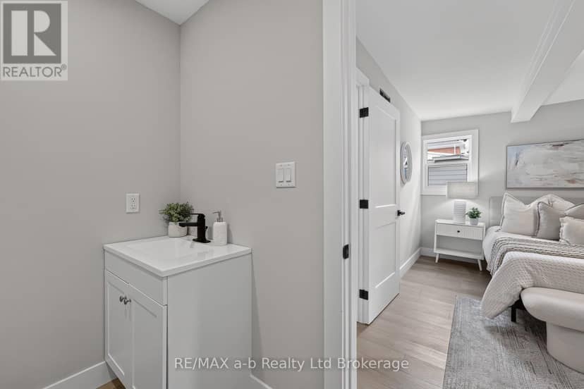 91 Winniett Street — photo 21 of 37