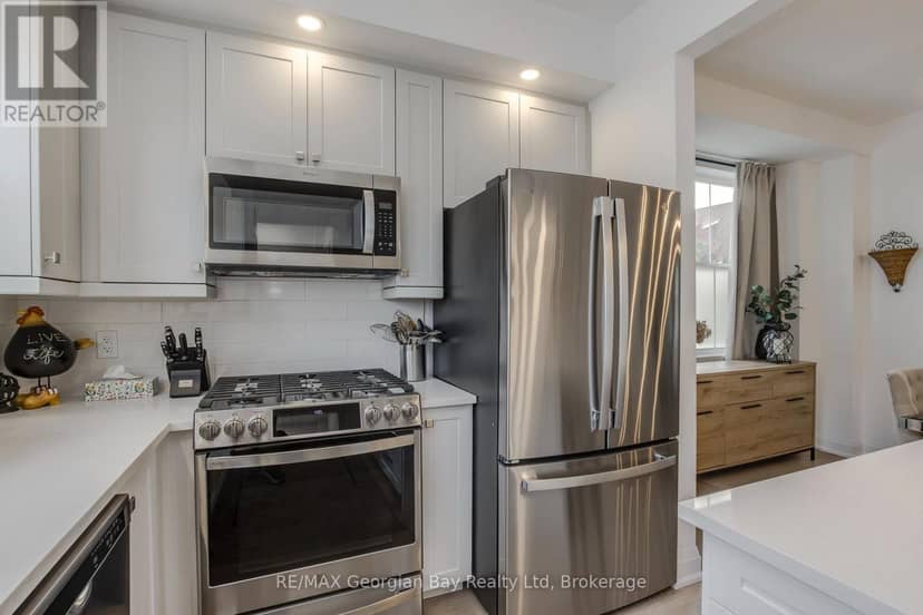 16 Danielle Crescent — photo 14 of 32