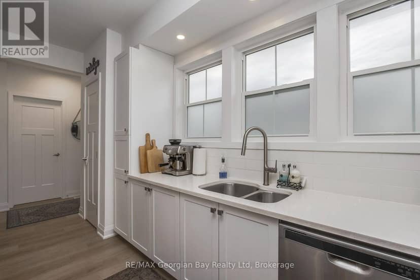 16 Danielle Crescent — photo 18 of 32
