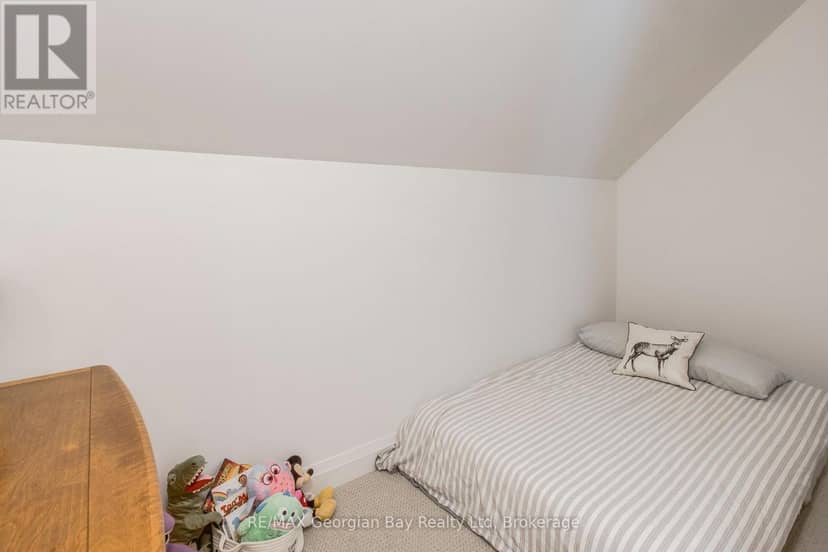 16 Danielle Crescent — photo 32 of 32