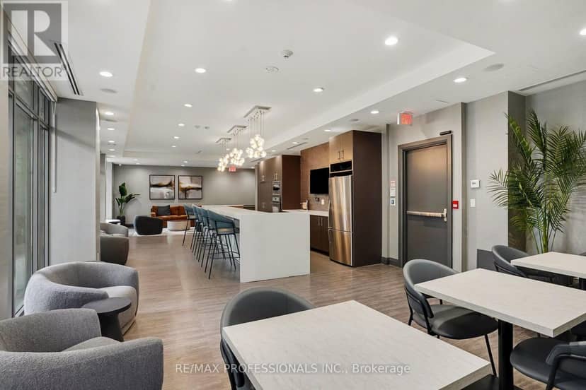 417 - 17 Kenaston Gardens — photo 15 of 20