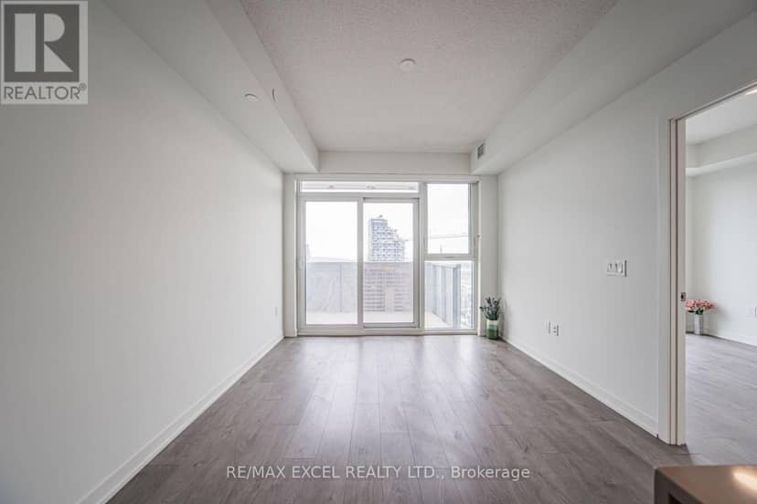 3311 - 20 Richardson Street — photo 19 of 40
