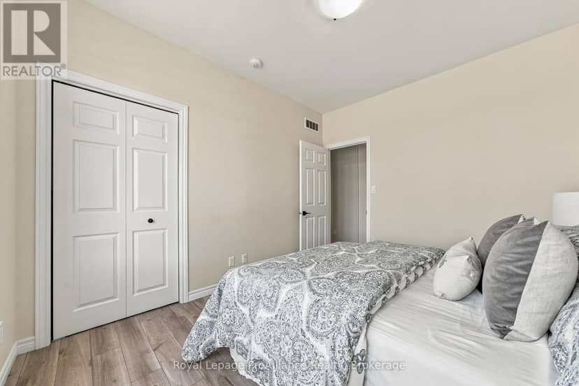 18 Covington Crescent — photo 23 of 40