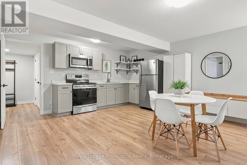 18 Covington Crescent — photo 28 of 40