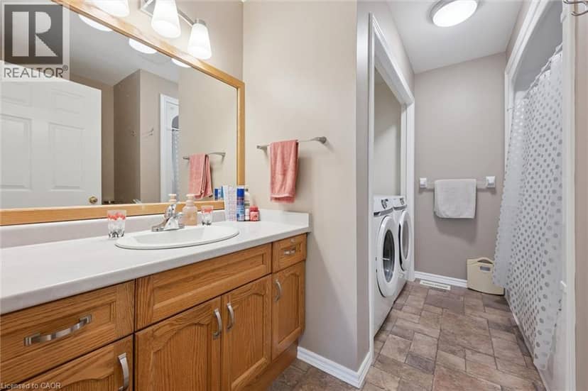 570 WEST Street Unit# 1 — photo 20 of 37