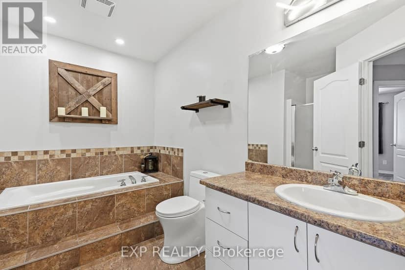 2608 Raymond Street — photo 23 of 40