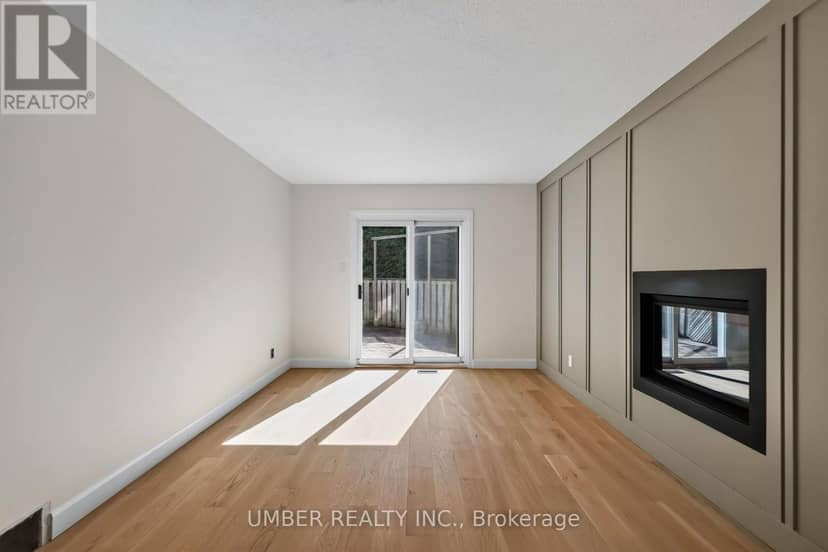 120 Hawk Crescent — photo 17 of 40