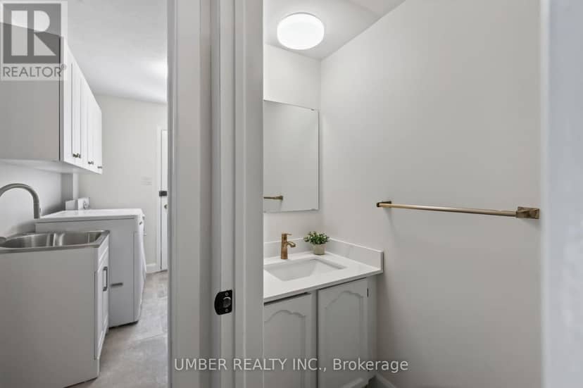 120 Hawk Crescent — photo 38 of 40