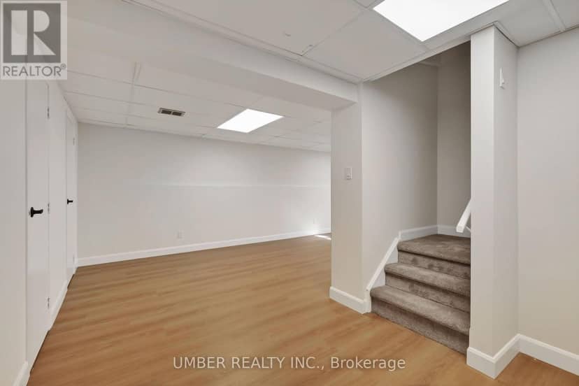120 Hawk Crescent — photo 39 of 40