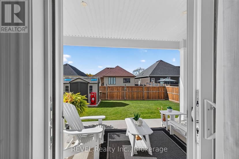 4233 Village Creek Drive — photo 13 of 40