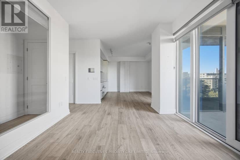 601 - 21 Park Street E — photo 12 of 14