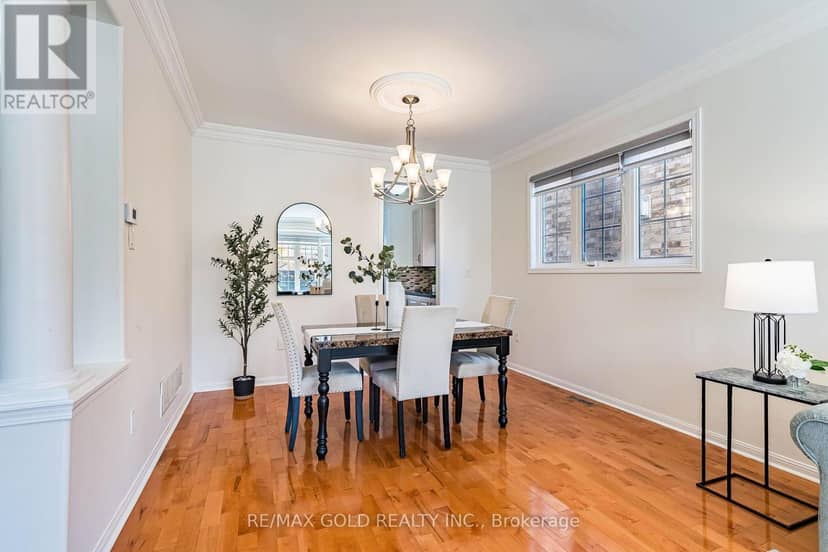 21 Mistybrook Crescent — photo 8 of 40