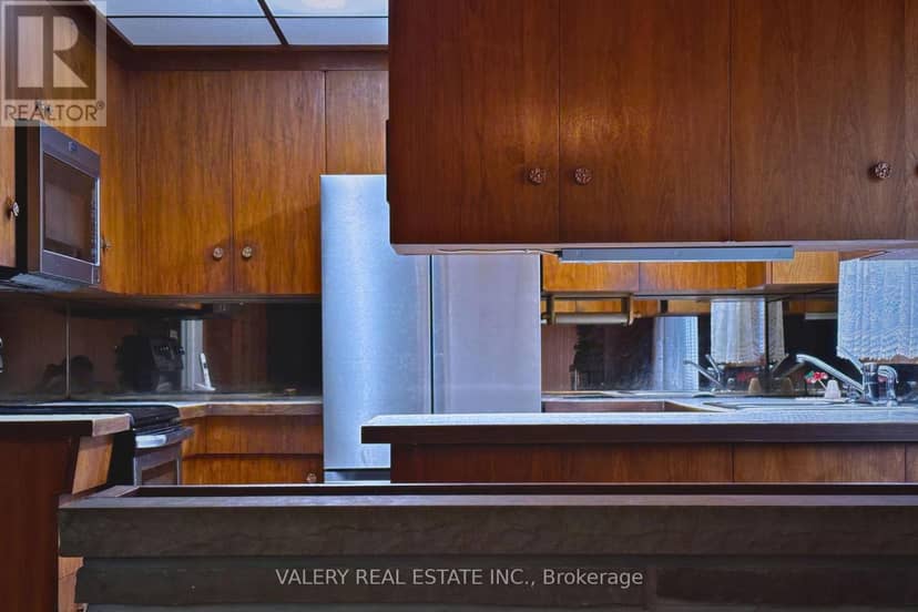 87 Cedar Brae Boulevard SE — photo 8 of 10