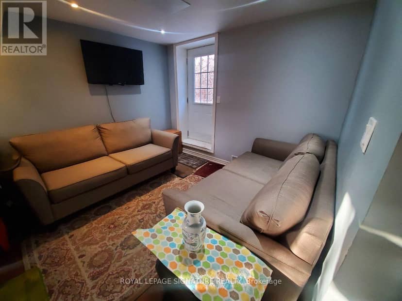 6303 Plowmans Heath — photo 12 of 19