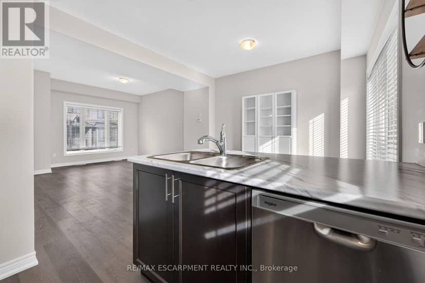 51 - 19 Picardy Drive — photo 18 of 40