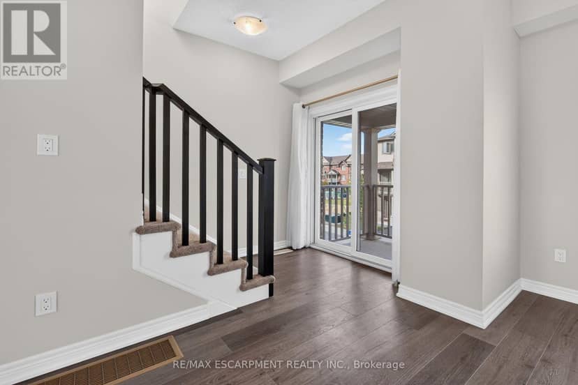51 - 19 Picardy Drive — photo 26 of 40