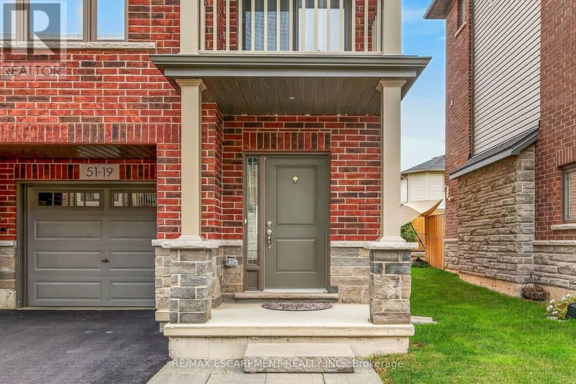 51 - 19 Picardy Drive, Hamilton, photo 3
