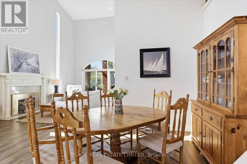 401 - 1 Sherwood Street — photo 17 of 40