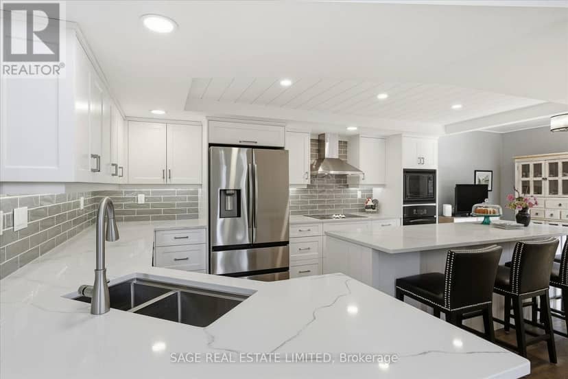 401 - 1 Sherwood Street — photo 18 of 40