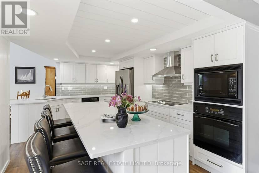 401 - 1 Sherwood Street — photo 20 of 40