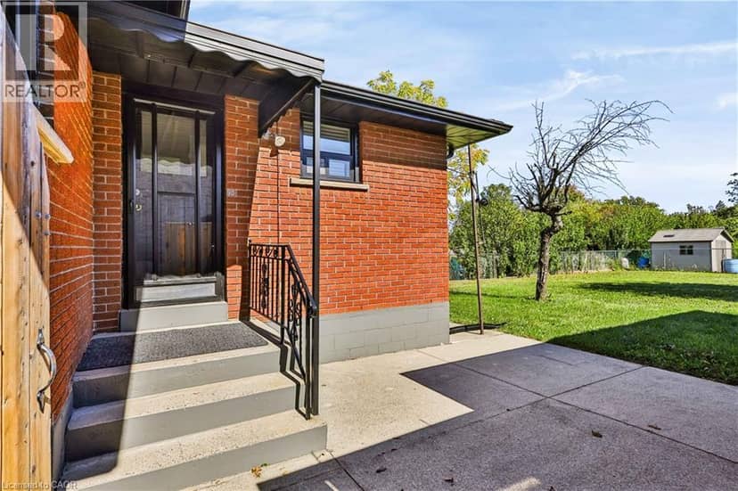38 DEERHURST Road — photo 30 of 40