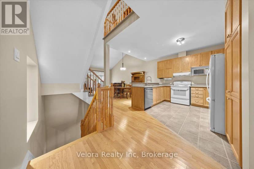 199 Hartsmere Drive — photo 9 of 40
