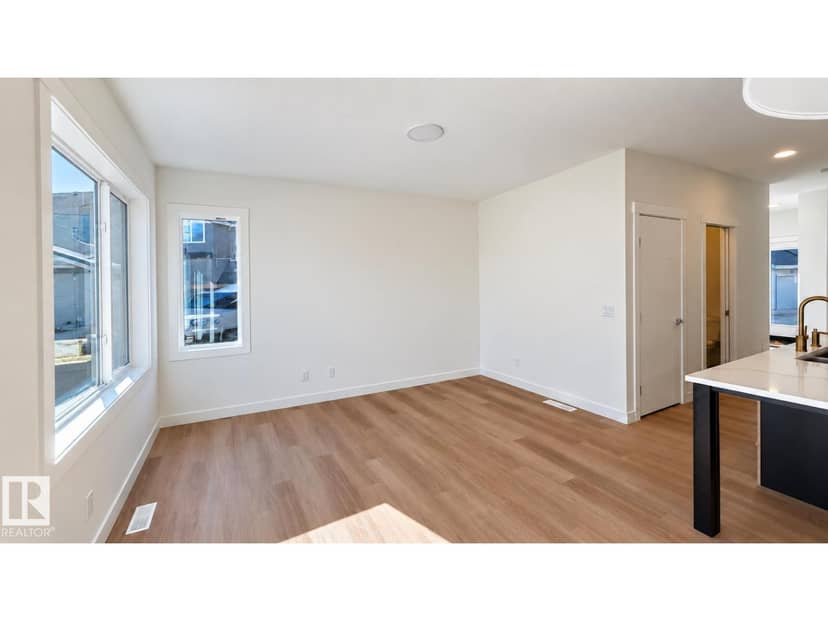 #53 710 Mattson SW, Edmonton, photo 2