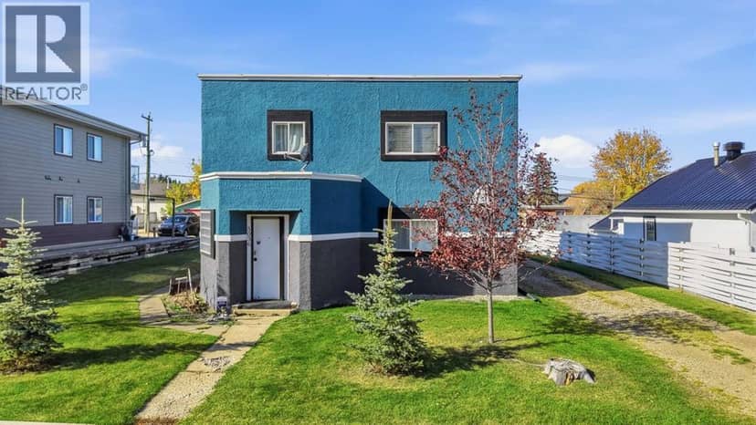 5036 51A Street, Sylvan Lake, photo 2