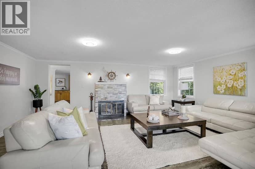 3692 Beverly Glen ... — photo 14 of 40
