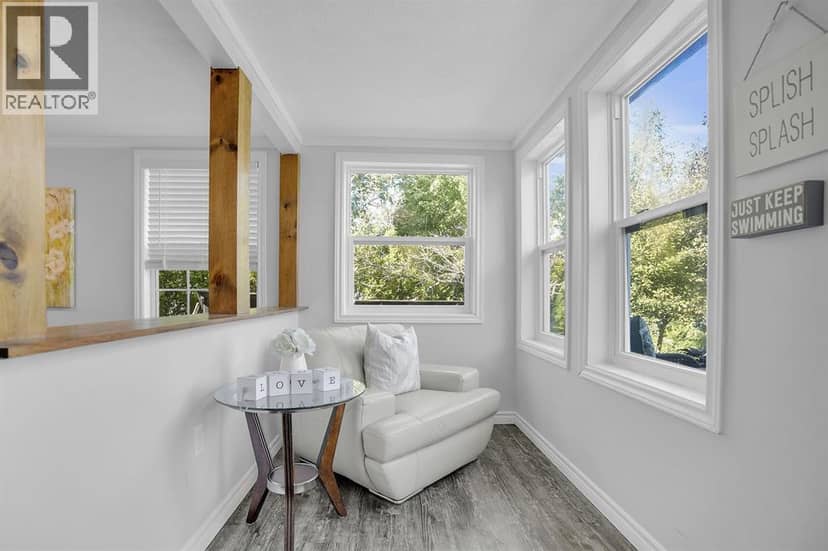 3692 Beverly Glen ... — photo 18 of 40
