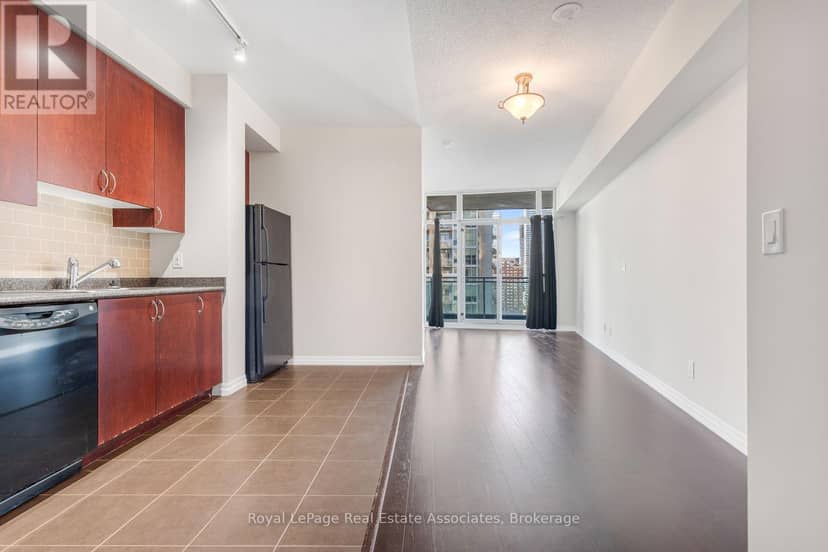 1709 - 223 Webb Drive — photo 4 of 28