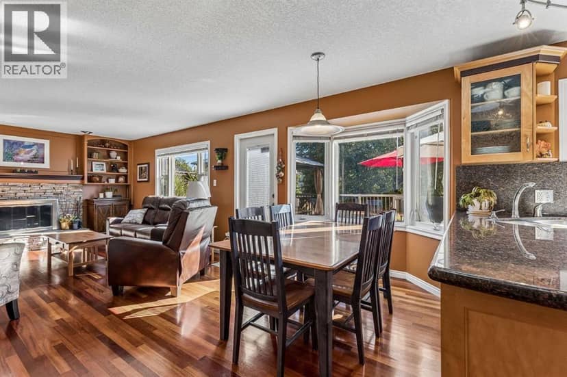 19 Woodbrook Road SW — photo 13 of 40