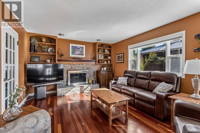 19 Woodbrook Road SW — photo 15 of 40
