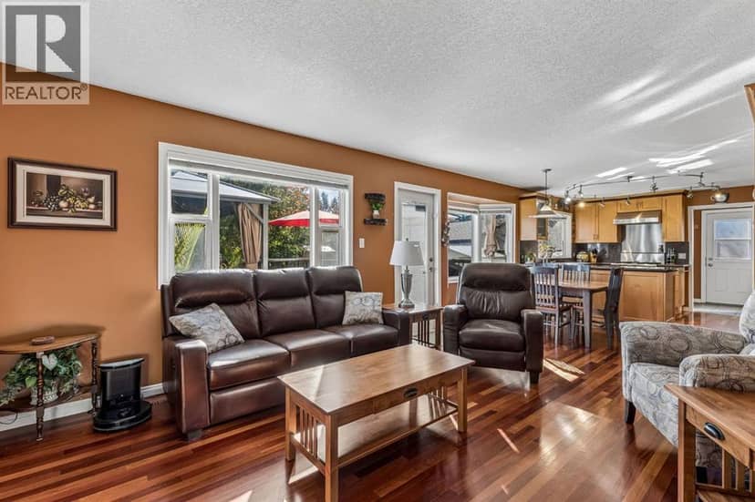 19 Woodbrook Road SW — photo 17 of 40