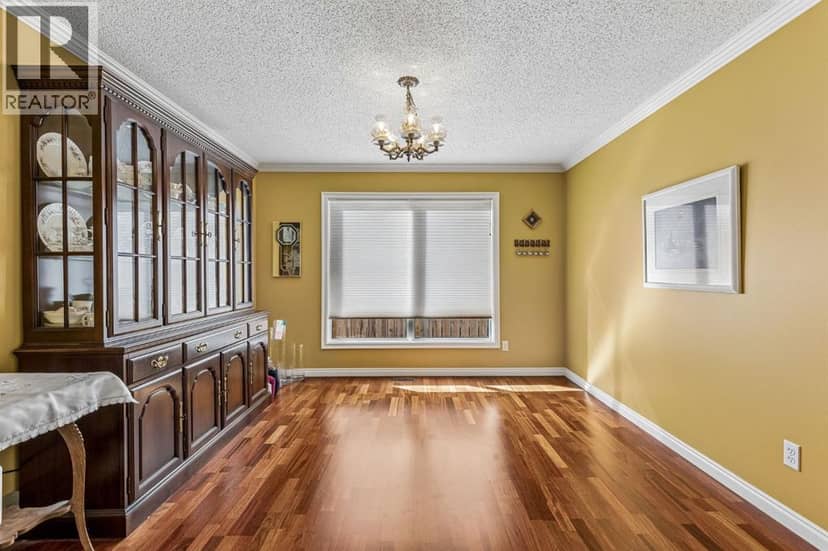 19 Woodbrook Road SW, Calgary, photo 5