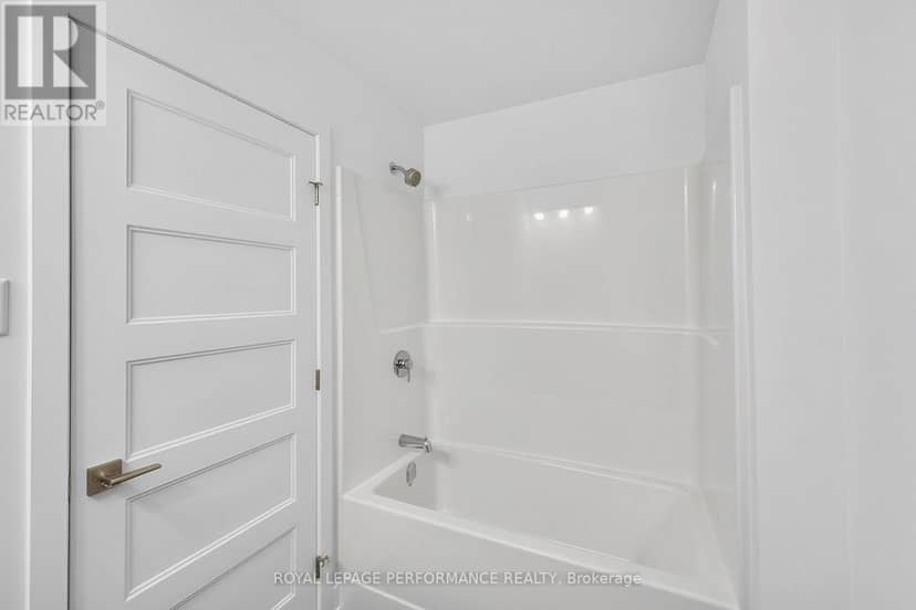 2525 Gray Crescent — photo 25 of 40