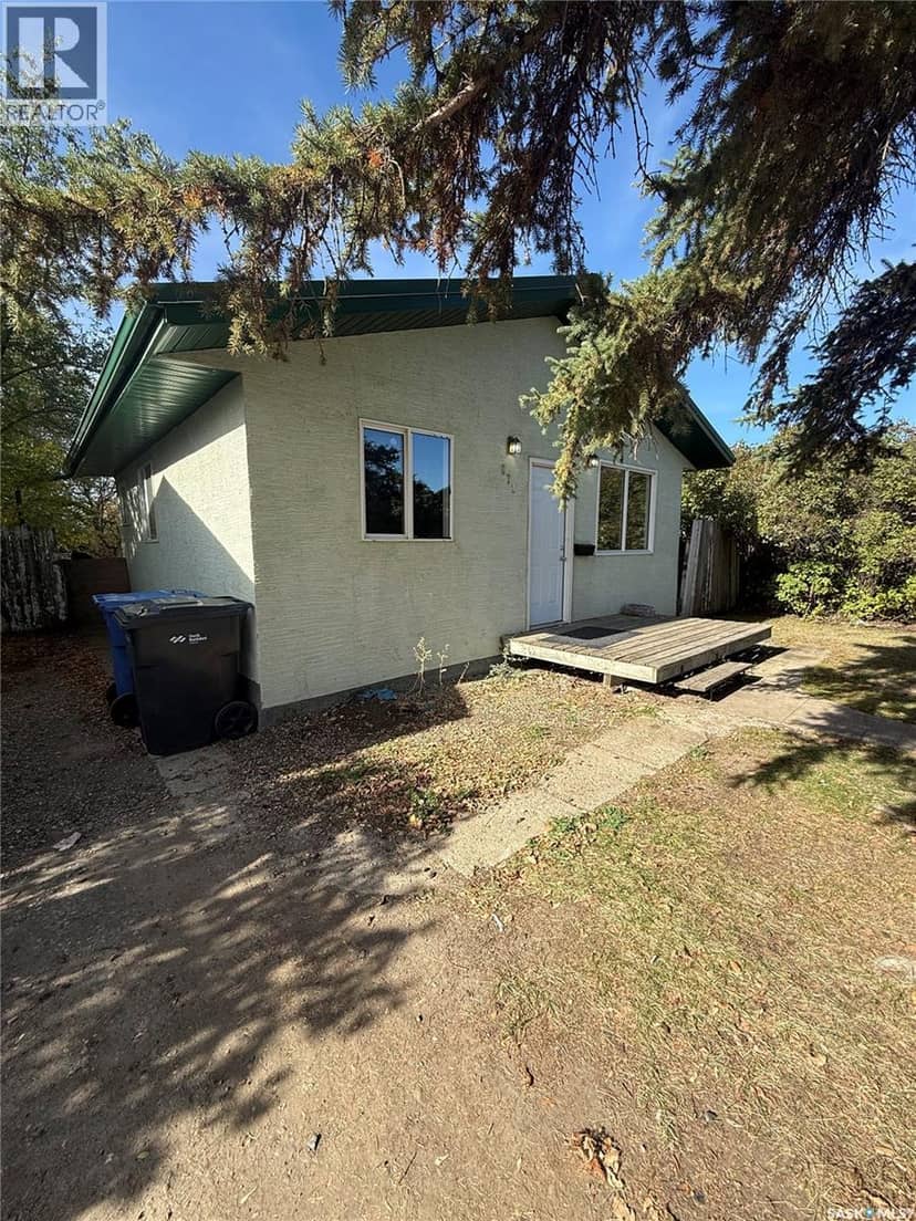 871 110th STREET, North Battleford, photo 2