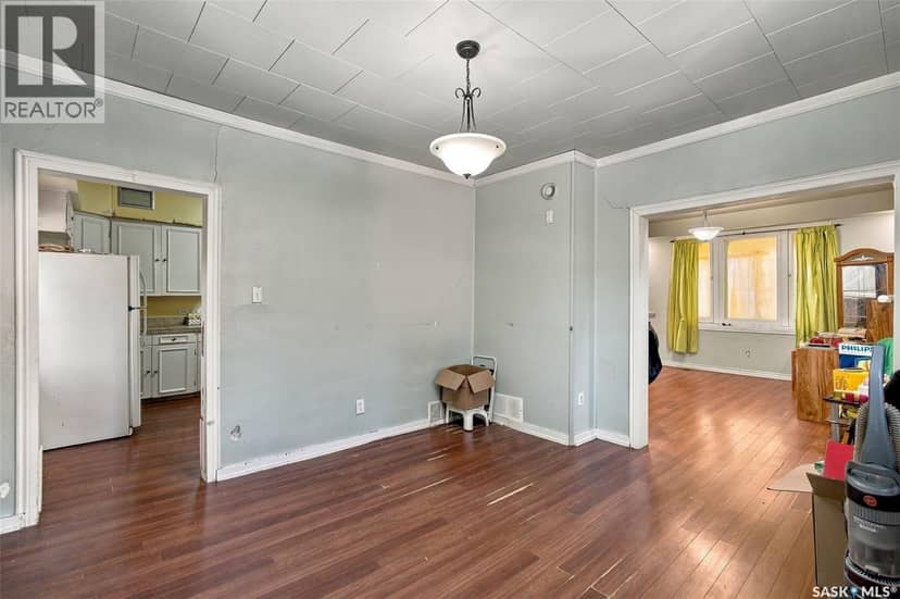 1371 Princess STREET — photo 10 of 40