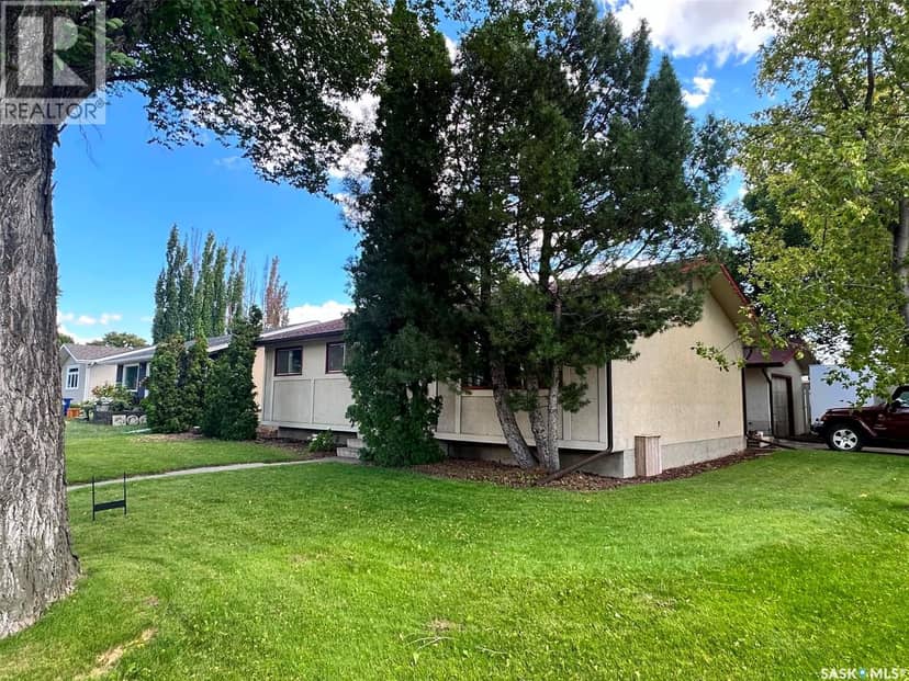 2145 37th STREET W, Saskatoon, photo 2