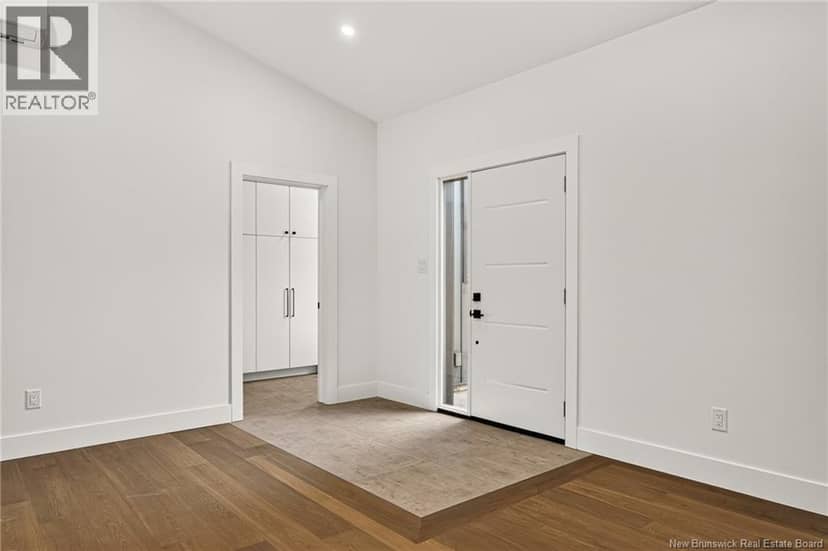 62 Maefield Street — photo 15 of 40