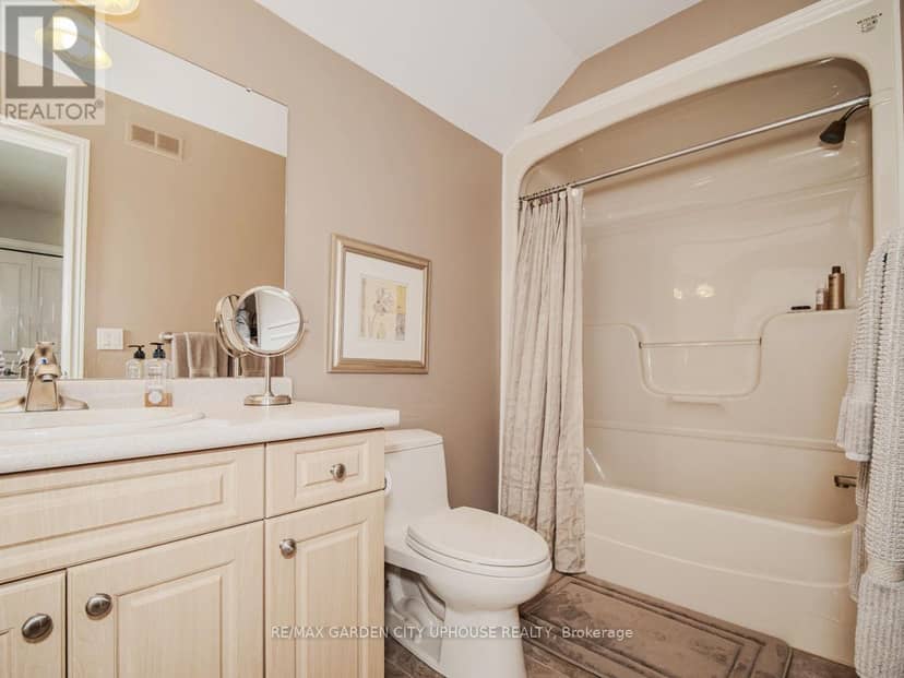 45 Oarsman Crescent — photo 18 of 38